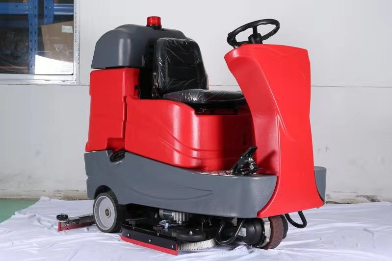 H-900驾驶式洗地机